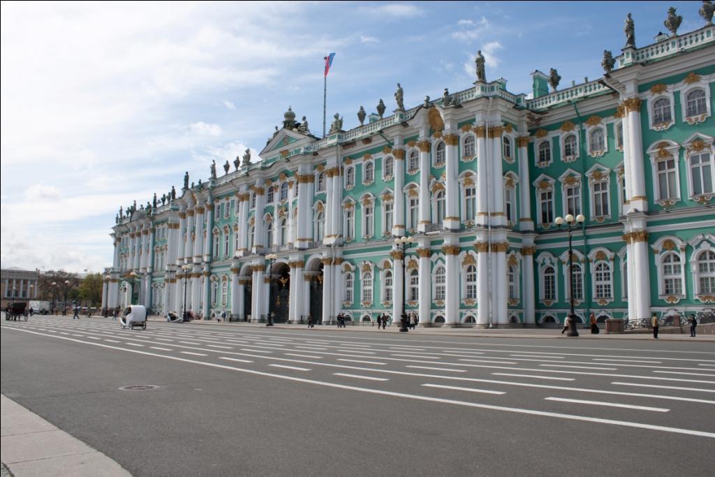 Эрмитаж — визитная карточка Санкт-Петербурга
