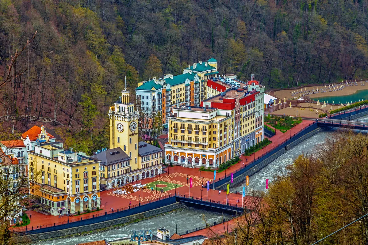 ТОП-10 отелей для отдыха в горах России